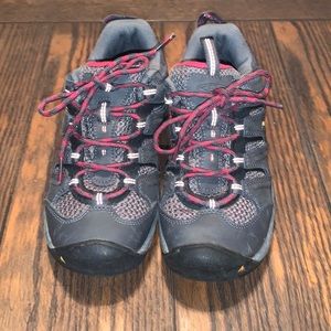 Keen outdoor shoe size 5.5